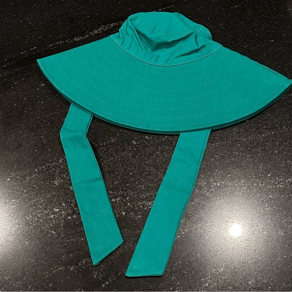NWT Free People Shoreline Bucket Hat Kelly Green Removable Straps OS - Picture 5 of 12